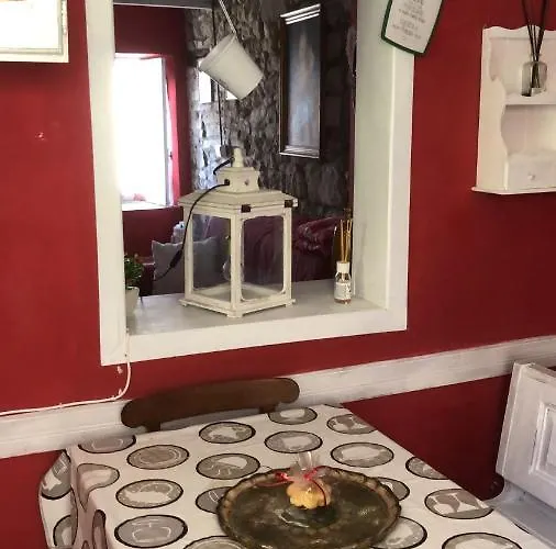 Jolie Petite Maison Chez Barbara Hébergement de vacances *