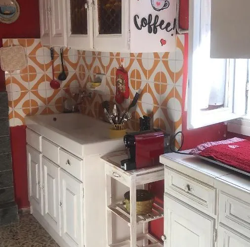 Jolie Petite Maison Chez Barbara Hébergement de vacances *